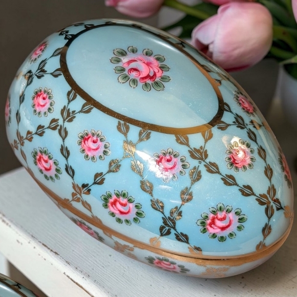 Fashionable Gold-tone Designer Necklace W/ Rhinestones & Easter Egg Trinket Dish - Picture 7 of 7